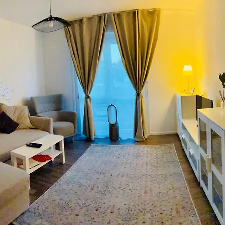 Apartment Privee Dans A Partager Avec *